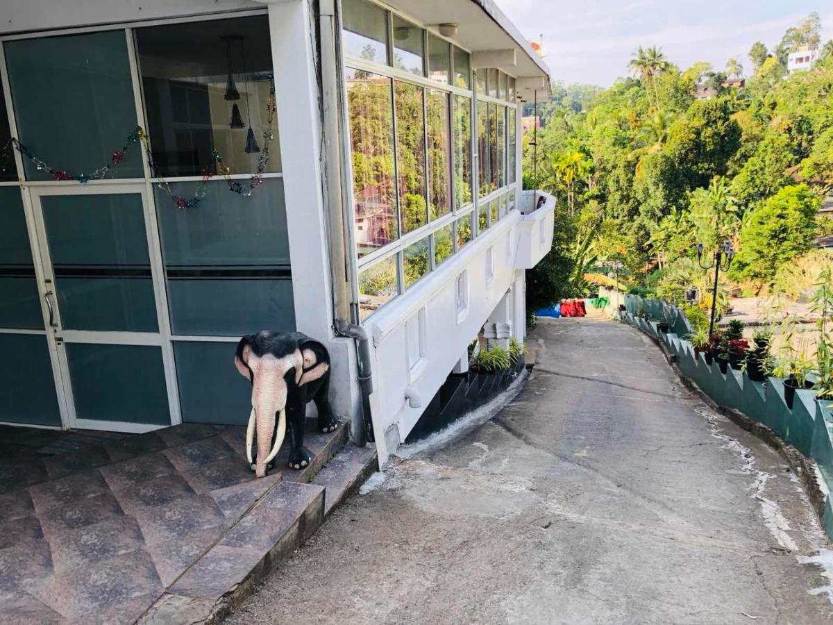 Suisse Villa キャンディー エクステリア 写真